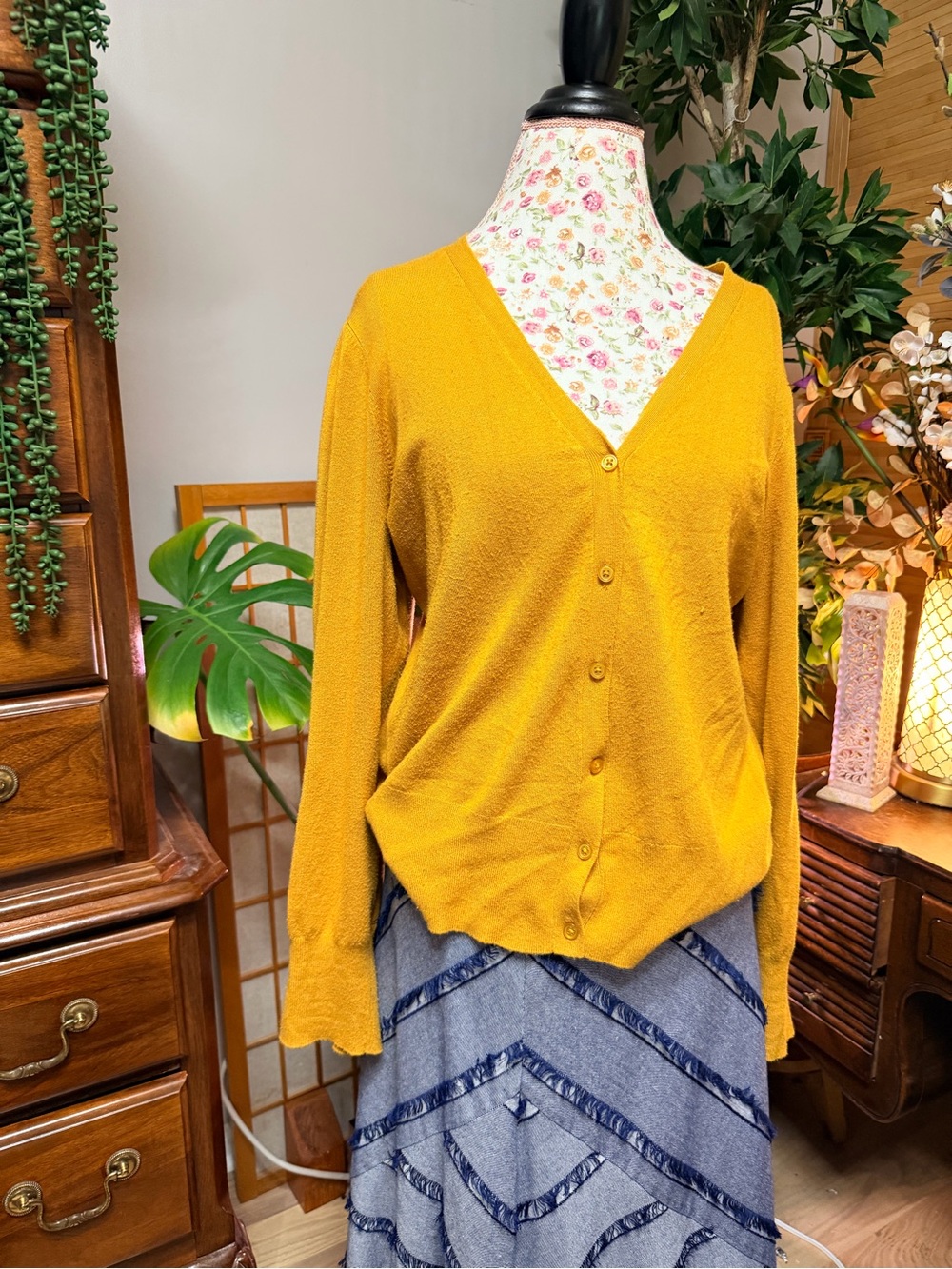Ann Taylor Factory Mustard Yellow Puff Shoulder V-Neck Cardigan Sweater - XL